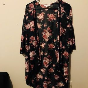 NWT G Collection Floral Kimono w/ Lace Trim Size M